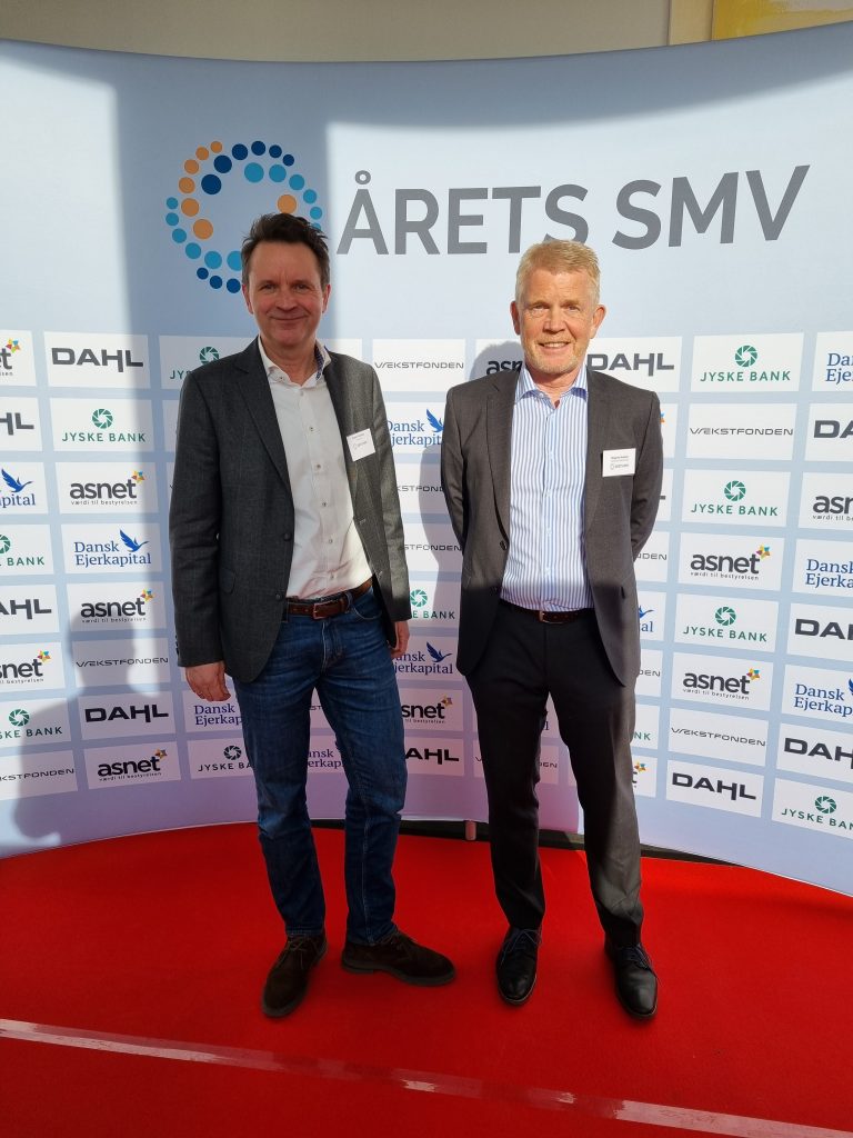 FlowIT: Karsten Ley Poulsen, Partner & Direktør, og Mogens Nielsen, Bestyrelsesformand, til award uddelingen til Årets SMV 2022